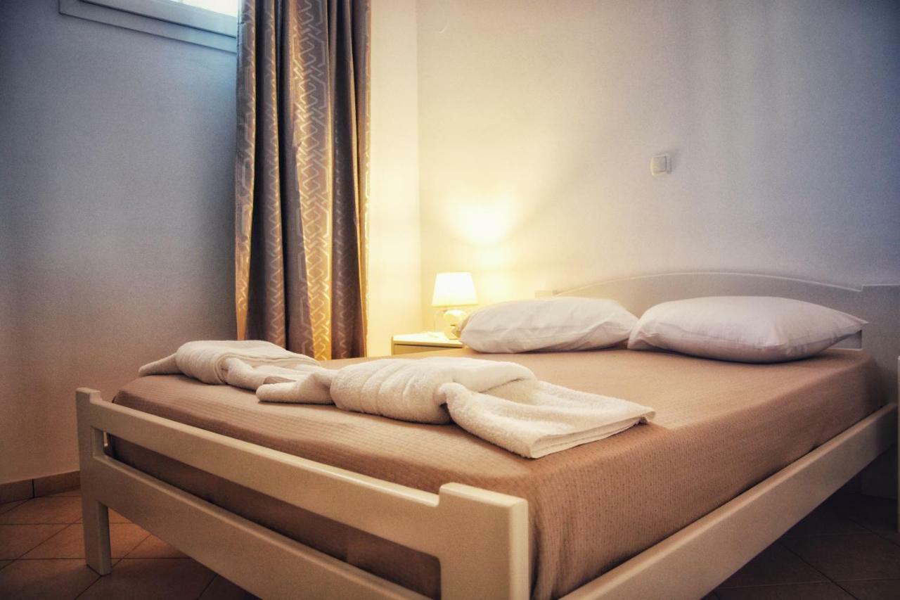 Appartement Albatross Seafront House à Naxos City Extérieur photo